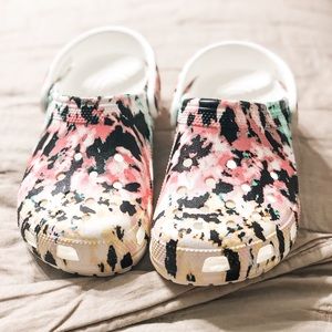 Crocs Classic Tie-Dye Mania Clog